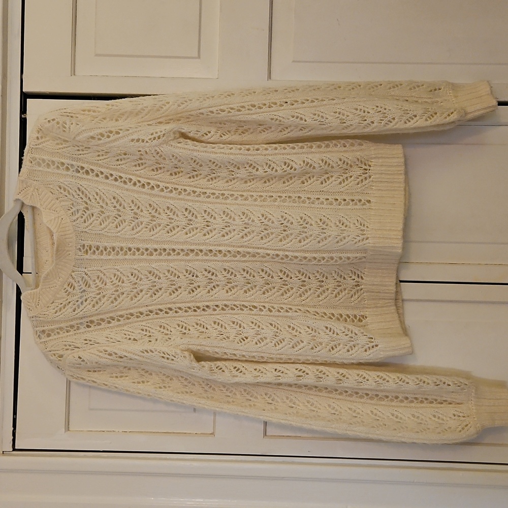 Lauren Conrad Size L Knit Patterned Scalloped Neck Sweater